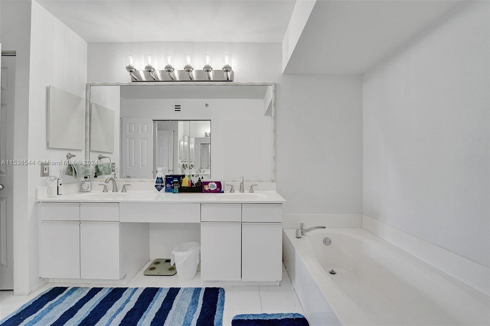 3530 Mystic Pointe Dr, Aventura, FL, 33180 United States, 2 Bedrooms Bedrooms, ,2 BathroomsBathrooms,Residential,For Sale,Mystic Pointe Dr,A11538544