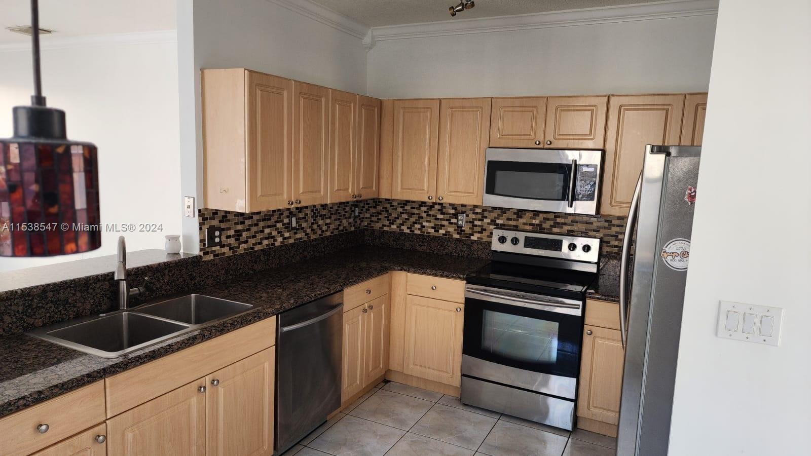 6202 SW 157th Pl 6202, Miami, Florida 33193, 5 Bedrooms Bedrooms, ,3 BathroomsBathrooms,Residentiallease,For Rent,6202 SW 157th Pl 6202,A11538547