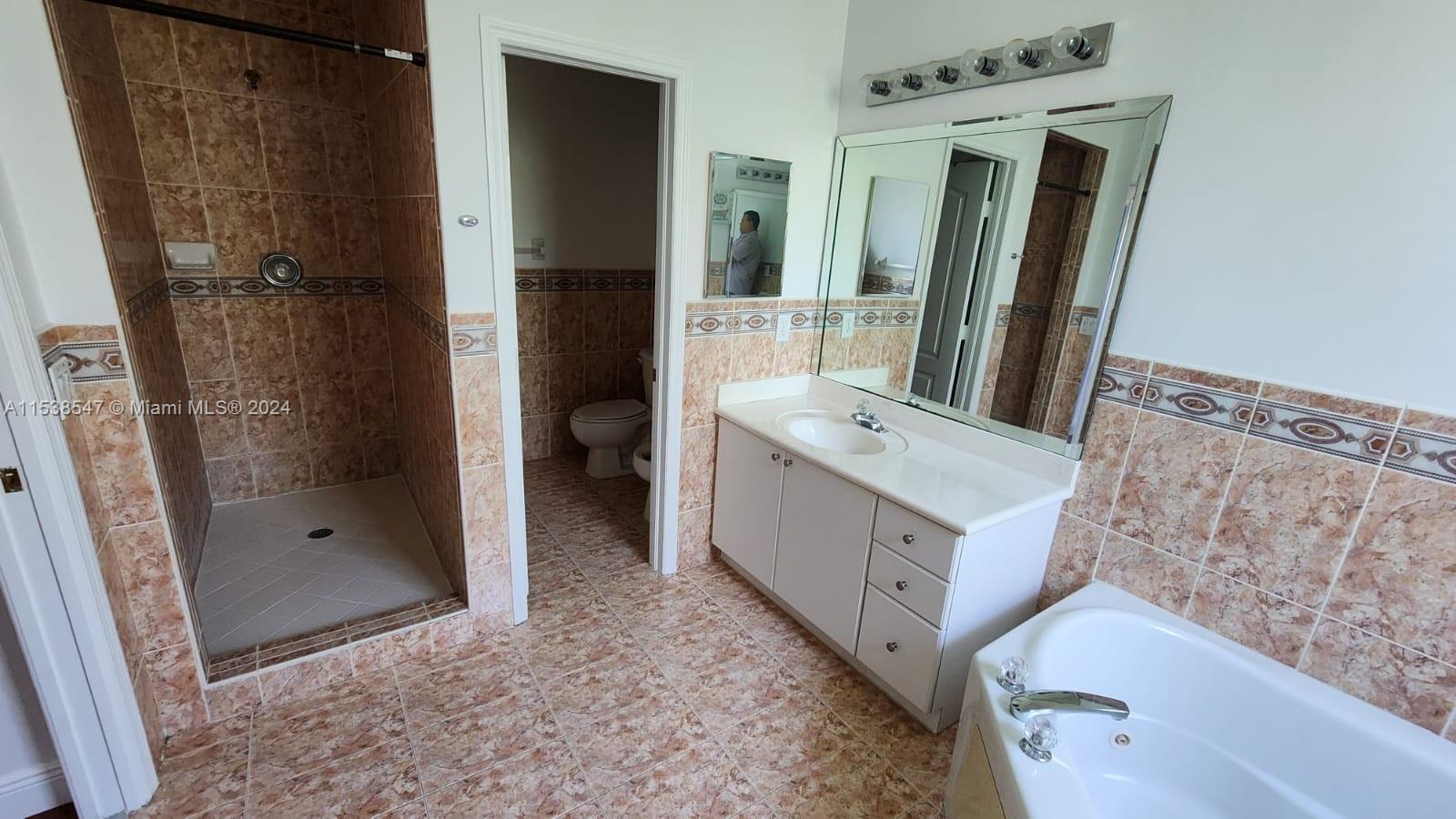 6202 SW 157th Pl 6202, Miami, Florida 33193, 5 Bedrooms Bedrooms, ,3 BathroomsBathrooms,Residentiallease,For Rent,6202 SW 157th Pl 6202,A11538547