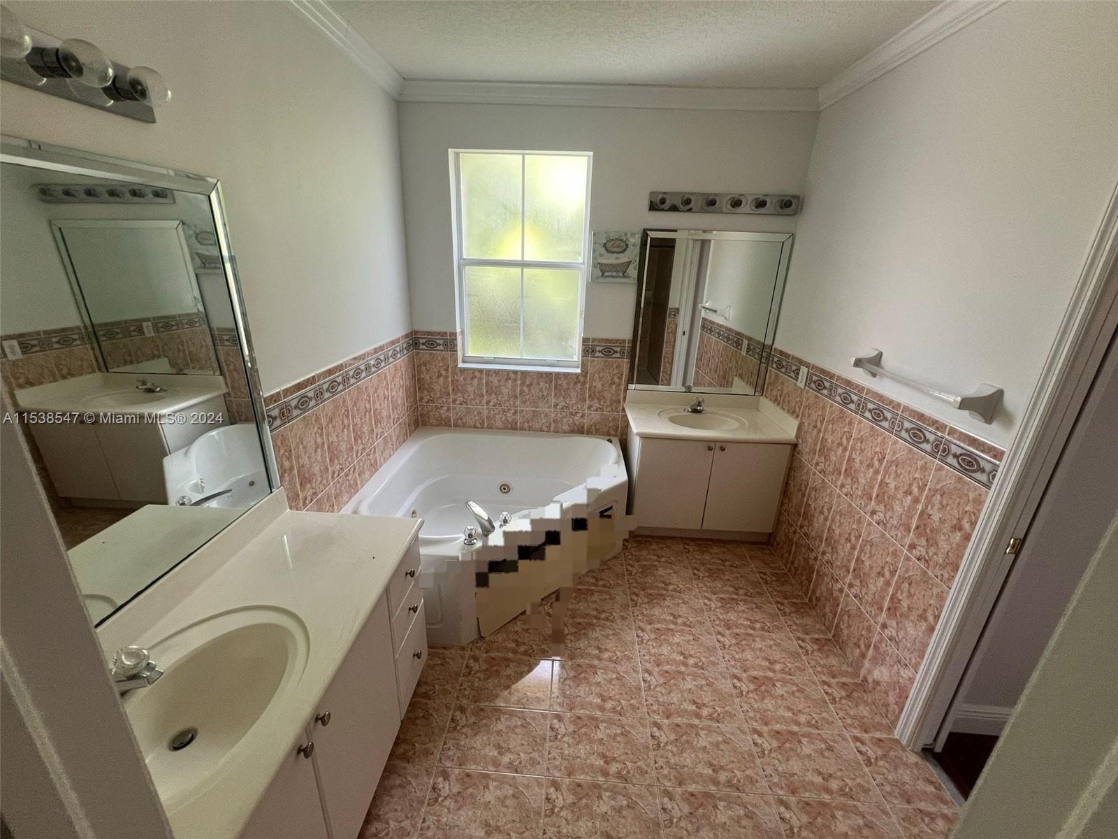 6202 SW 157th Pl 6202, Miami, Florida 33193, 5 Bedrooms Bedrooms, ,3 BathroomsBathrooms,Residentiallease,For Rent,6202 SW 157th Pl 6202,A11538547