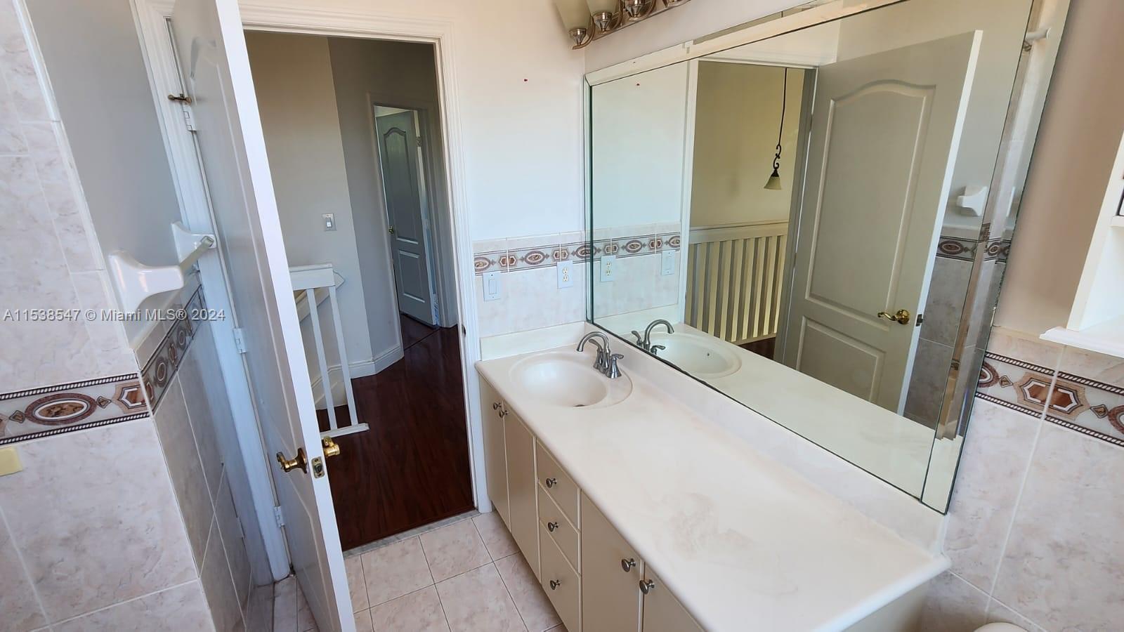 6202 SW 157th Pl 6202, Miami, Florida 33193, 5 Bedrooms Bedrooms, ,3 BathroomsBathrooms,Residentiallease,For Rent,6202 SW 157th Pl 6202,A11538547