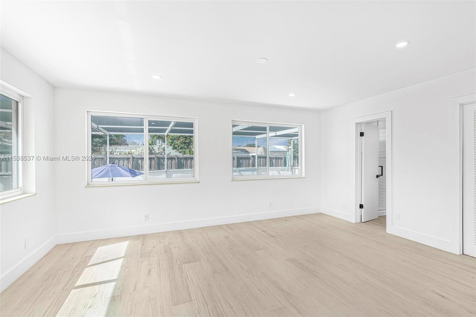 1116 N 31st Ave, Hollywood, Florida 33021, 4 Bedrooms Bedrooms, ,2 BathroomsBathrooms,Residentiallease,For Rent,1116 N 31st Ave,A11538537