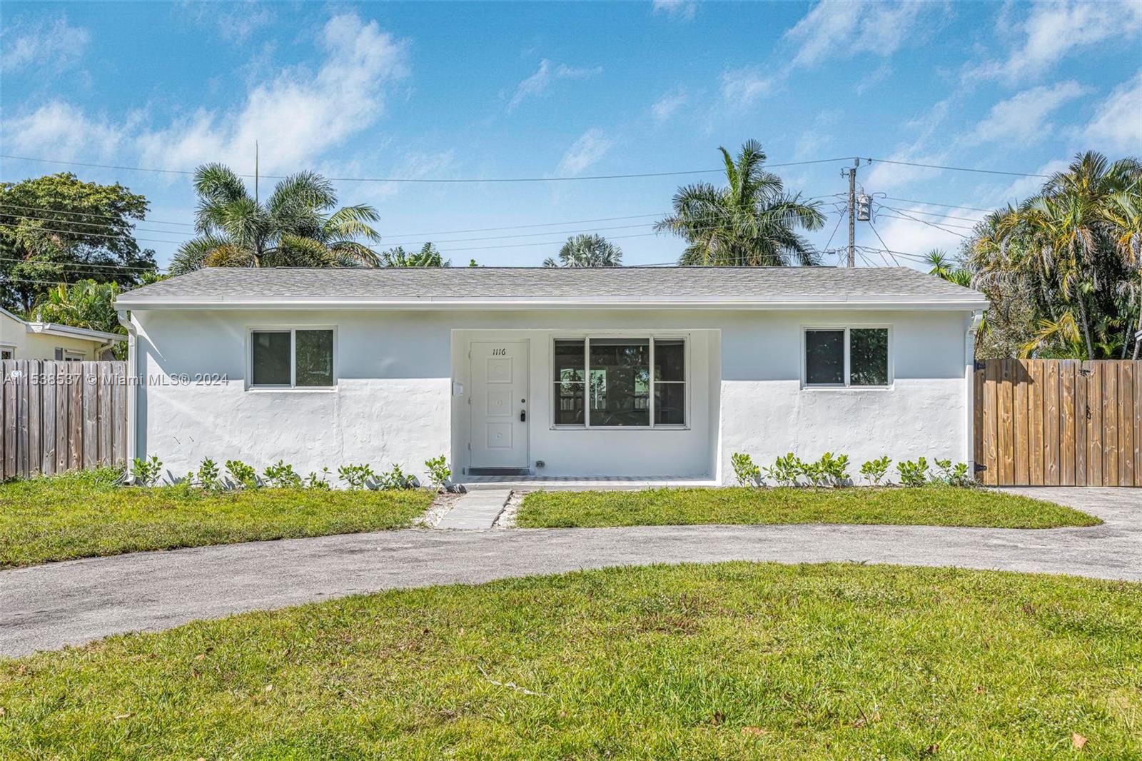 1116 N 31st Ave, Hollywood, Florida 33021, 4 Bedrooms Bedrooms, ,2 BathroomsBathrooms,Residentiallease,For Rent,1116 N 31st Ave,A11538537