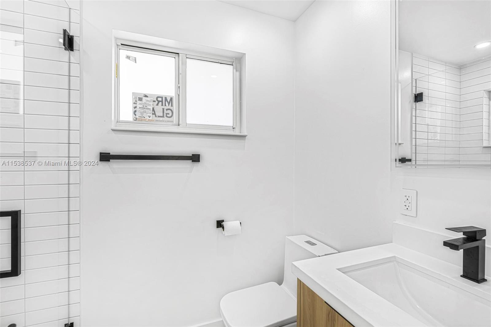 1116 N 31st Ave, Hollywood, Florida 33021, 4 Bedrooms Bedrooms, ,2 BathroomsBathrooms,Residentiallease,For Rent,1116 N 31st Ave,A11538537