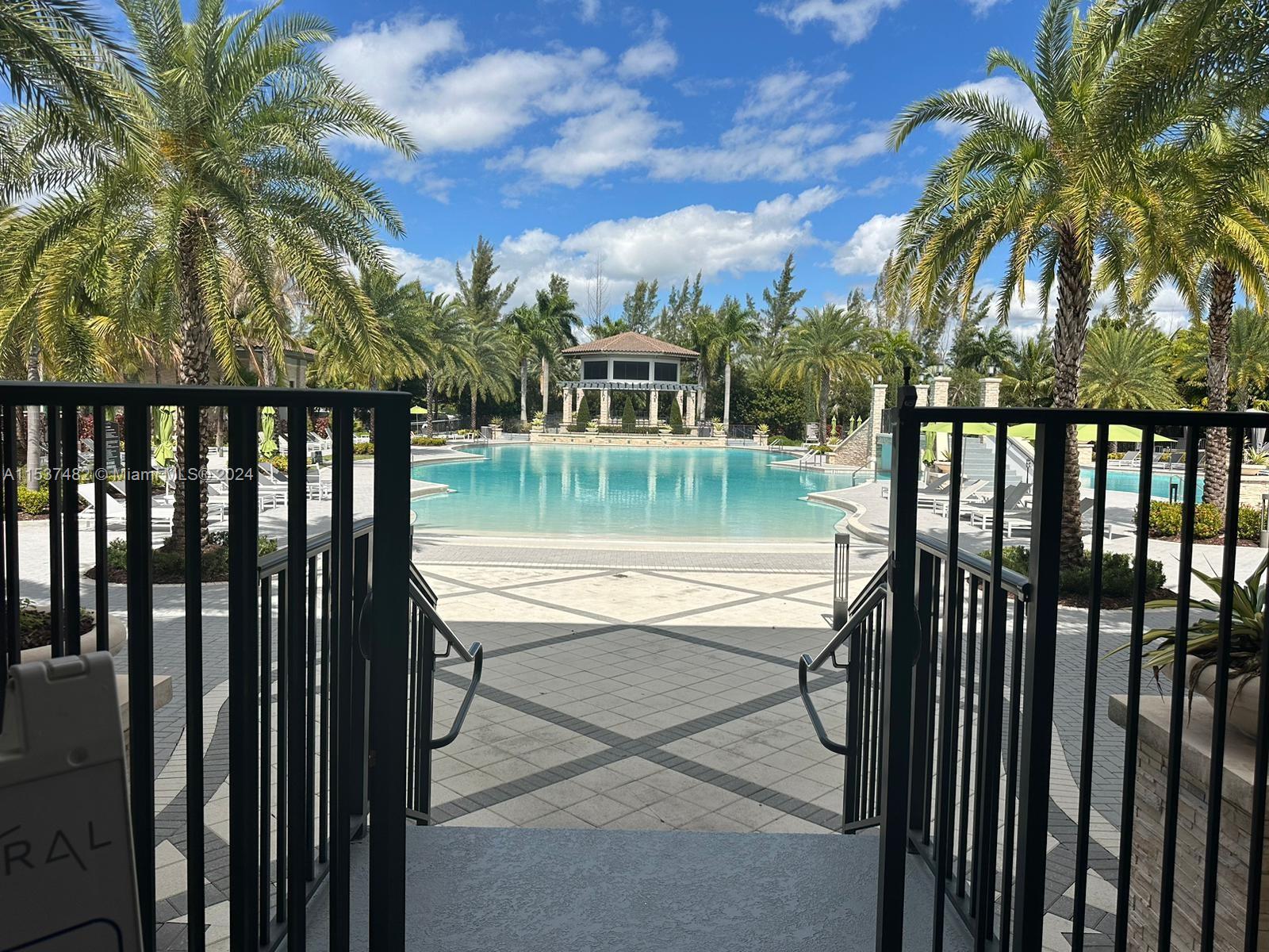 7825 NW 104th Ave 32, Doral, Florida 33178, 2 Bedrooms Bedrooms, ,2 BathroomsBathrooms,Residential,For Sale,7825 NW 104th Ave 32,A11537482