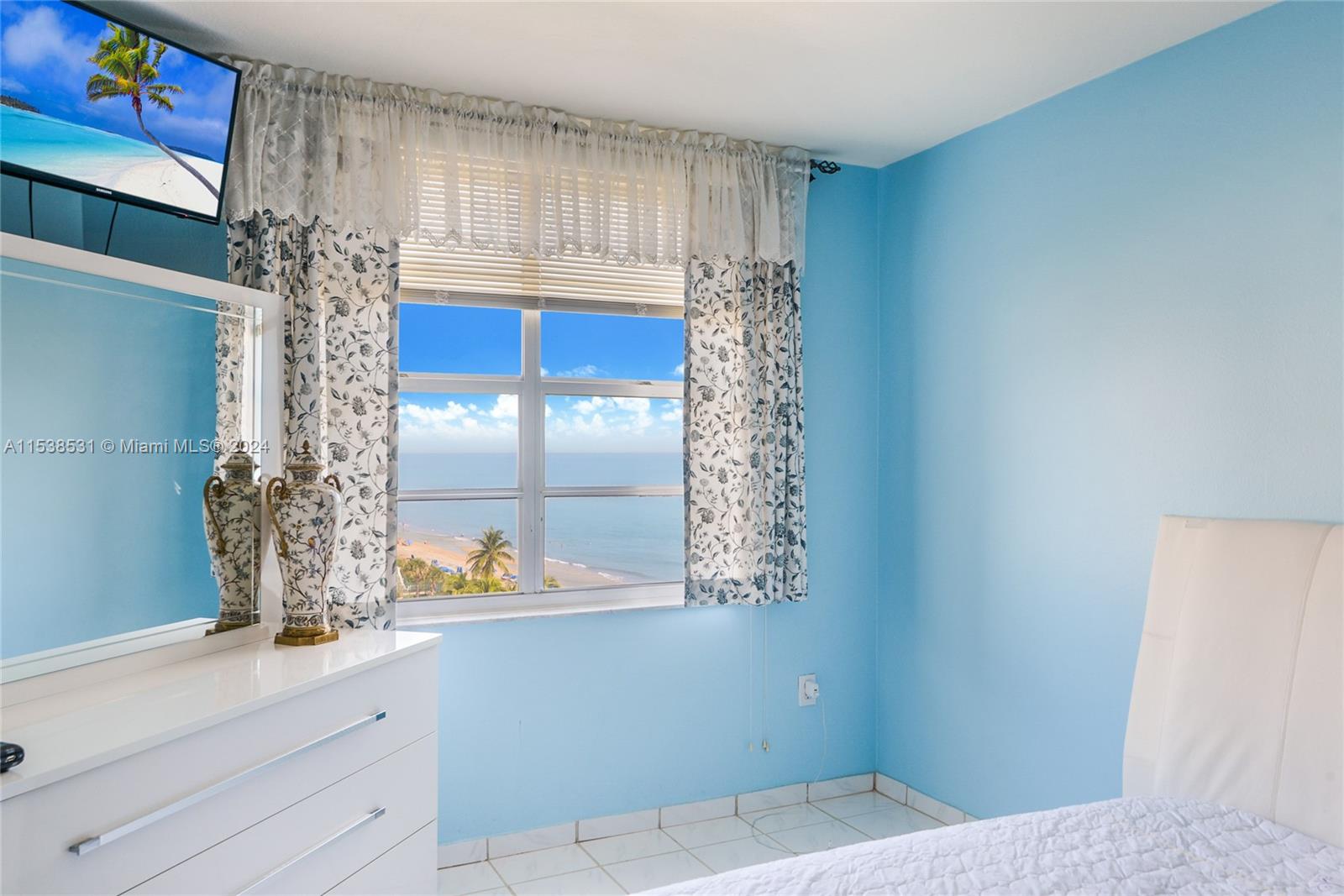 1950 S Ocean Dr 8K, Hallandale Beach, Florida 33009, 1 Bedroom Bedrooms, ,1 BathroomBathrooms,Residentiallease,For Rent,1950 S Ocean Dr 8K,A11538531