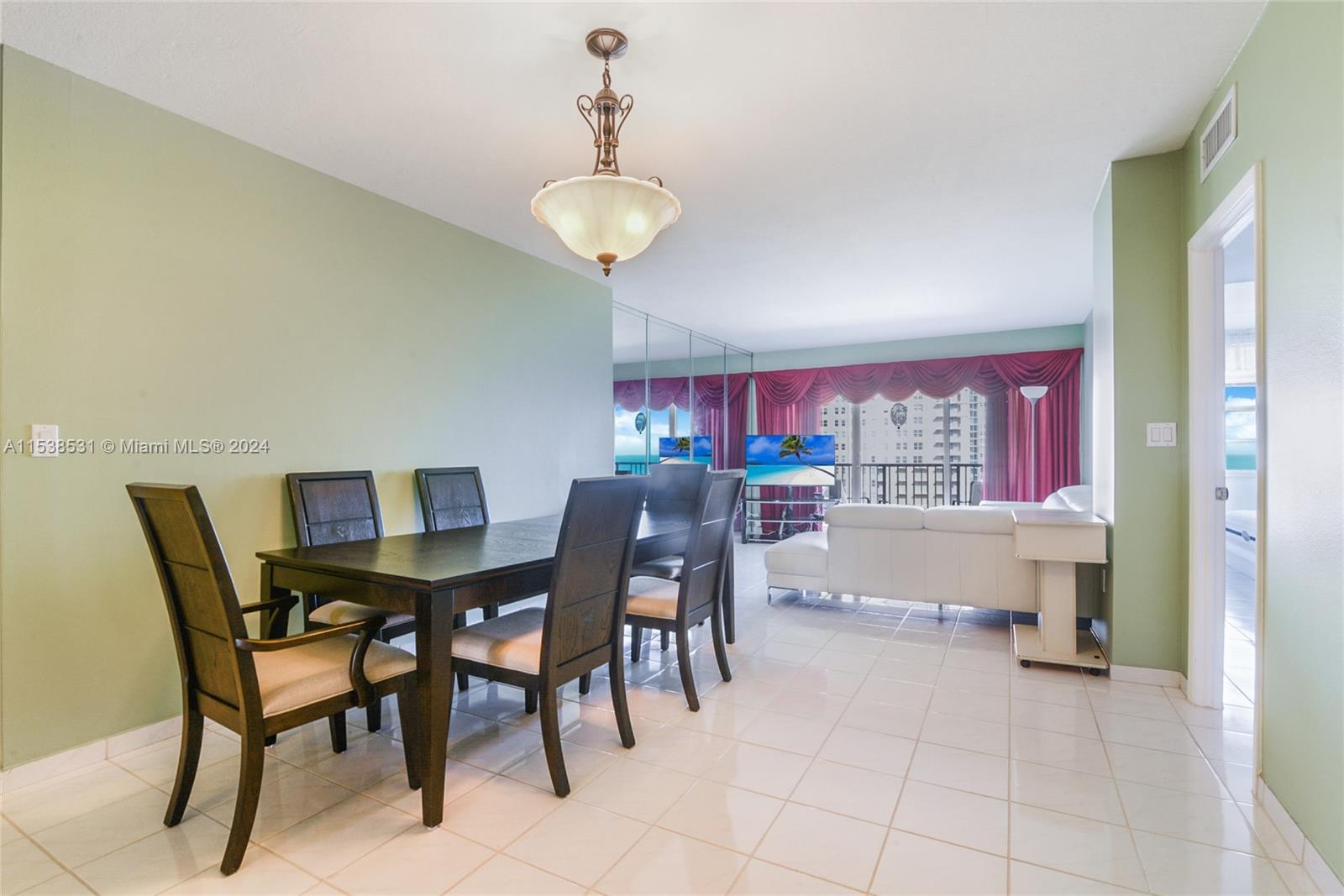 1950 S Ocean Dr 8K, Hallandale Beach, Florida 33009, 1 Bedroom Bedrooms, ,1 BathroomBathrooms,Residentiallease,For Rent,1950 S Ocean Dr 8K,A11538531