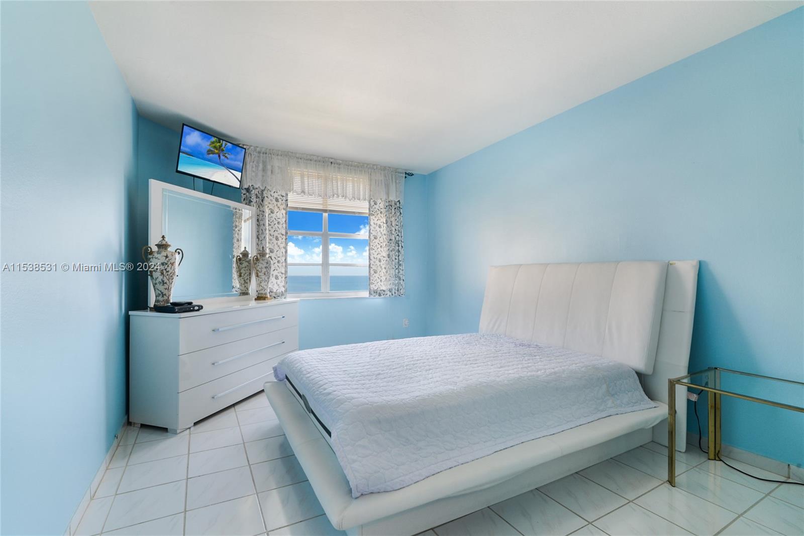 1950 S Ocean Dr 8K, Hallandale Beach, Florida 33009, 1 Bedroom Bedrooms, ,1 BathroomBathrooms,Residentiallease,For Rent,1950 S Ocean Dr 8K,A11538531