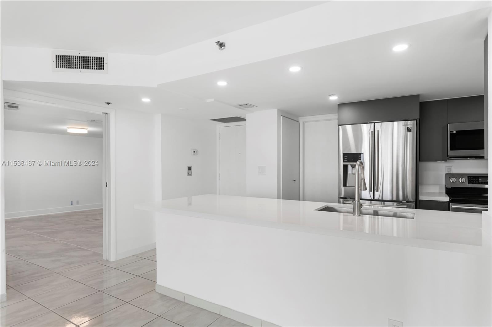 1717 NE Bayshore Dr A-2736, Miami, Florida 33132, 2 Bedrooms Bedrooms, 4 Rooms Rooms,2 BathroomsBathrooms,Residential,For Sale,1717 NE Bayshore Dr A-2736,A11538487