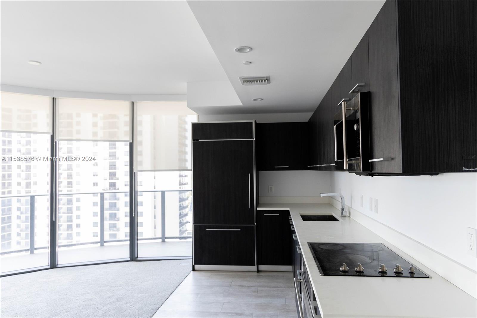 45 SW 9th St 2206, Miami, Florida 33130, 2 Bedrooms Bedrooms, ,2 BathroomsBathrooms,Residential,For Sale,45 SW 9th St 2206,A11538576