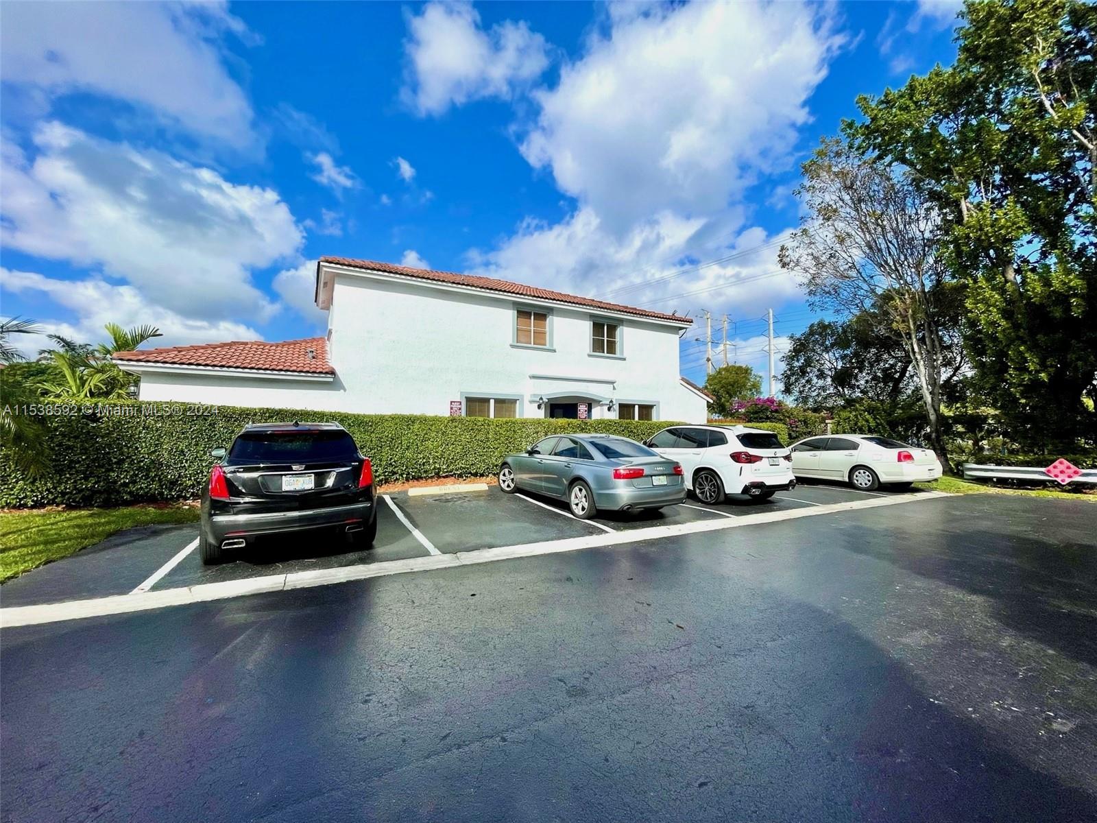 4887 NW 116th Ave ., Doral, Florida 33178, 3 Bedrooms Bedrooms, ,2 BathroomsBathrooms,Residentiallease,For Rent,4887 NW 116th Ave .,A11538592