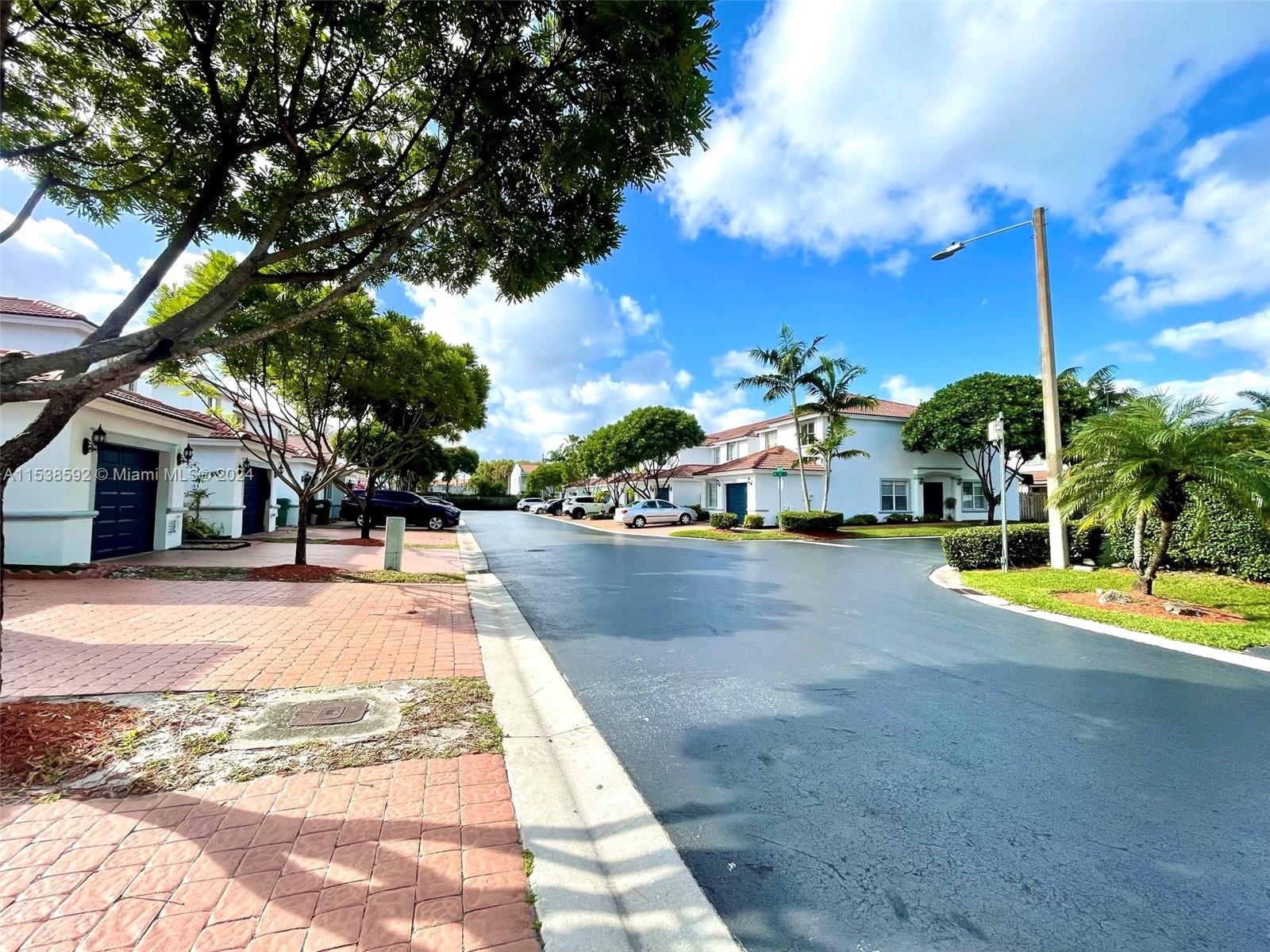 4887 NW 116th Ave ., Doral, Florida 33178, 3 Bedrooms Bedrooms, ,2 BathroomsBathrooms,Residentiallease,For Rent,4887 NW 116th Ave .,A11538592