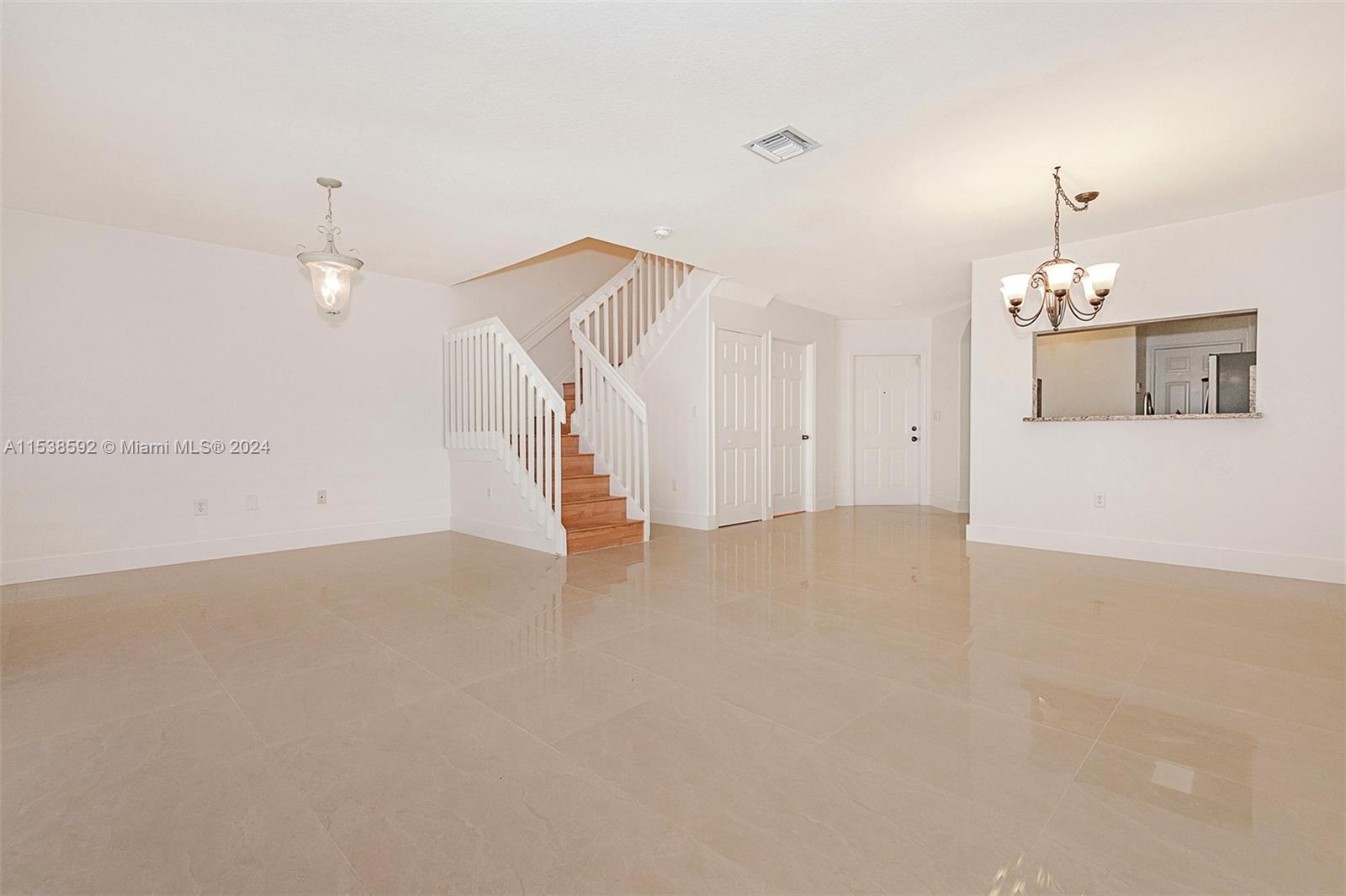 4887 NW 116th Ave ., Doral, Florida 33178, 3 Bedrooms Bedrooms, ,2 BathroomsBathrooms,Residentiallease,For Rent,4887 NW 116th Ave .,A11538592