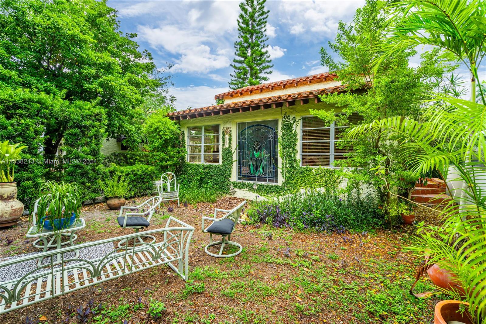 1107 Alhambra Cir, Coral Gables, Florida 33134, 6 Bedrooms Bedrooms, ,3 BathroomsBathrooms,Residential,For Sale,1107 Alhambra Cir,A11538213