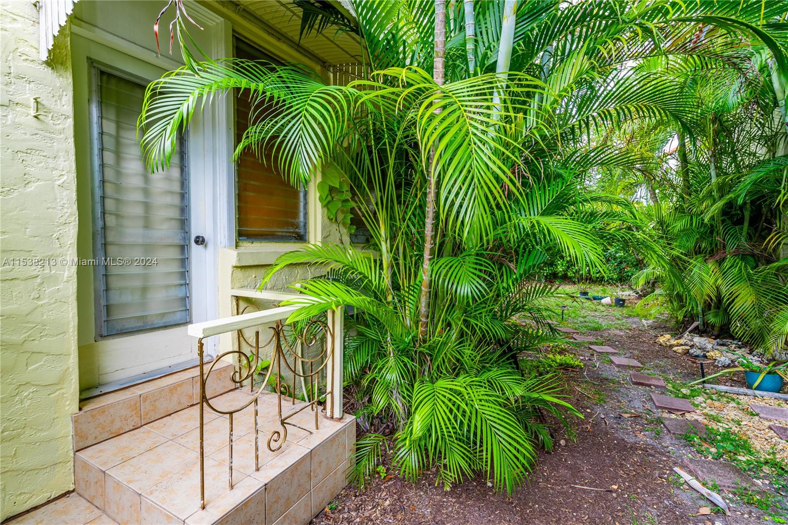 1107 Alhambra Cir, Coral Gables, Florida 33134, 6 Bedrooms Bedrooms, ,3 BathroomsBathrooms,Residential,For Sale,1107 Alhambra Cir,A11538213
