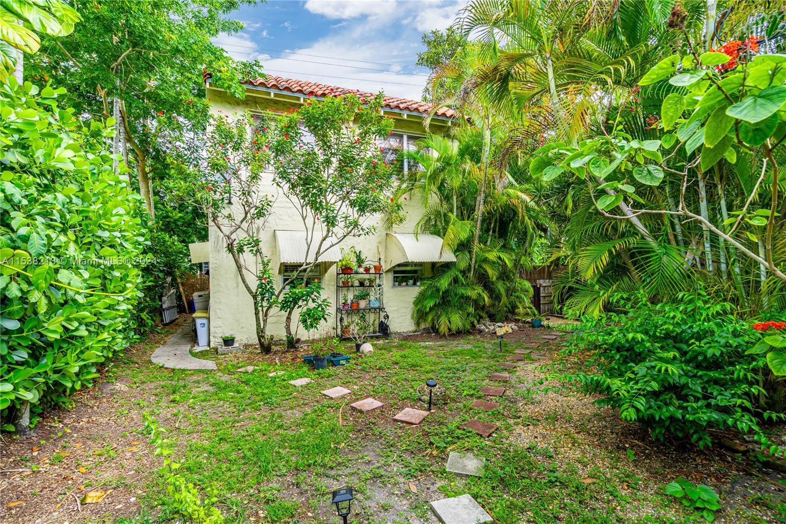 1107 Alhambra Cir, Coral Gables, Florida 33134, 6 Bedrooms Bedrooms, ,3 BathroomsBathrooms,Residential,For Sale,1107 Alhambra Cir,A11538213
