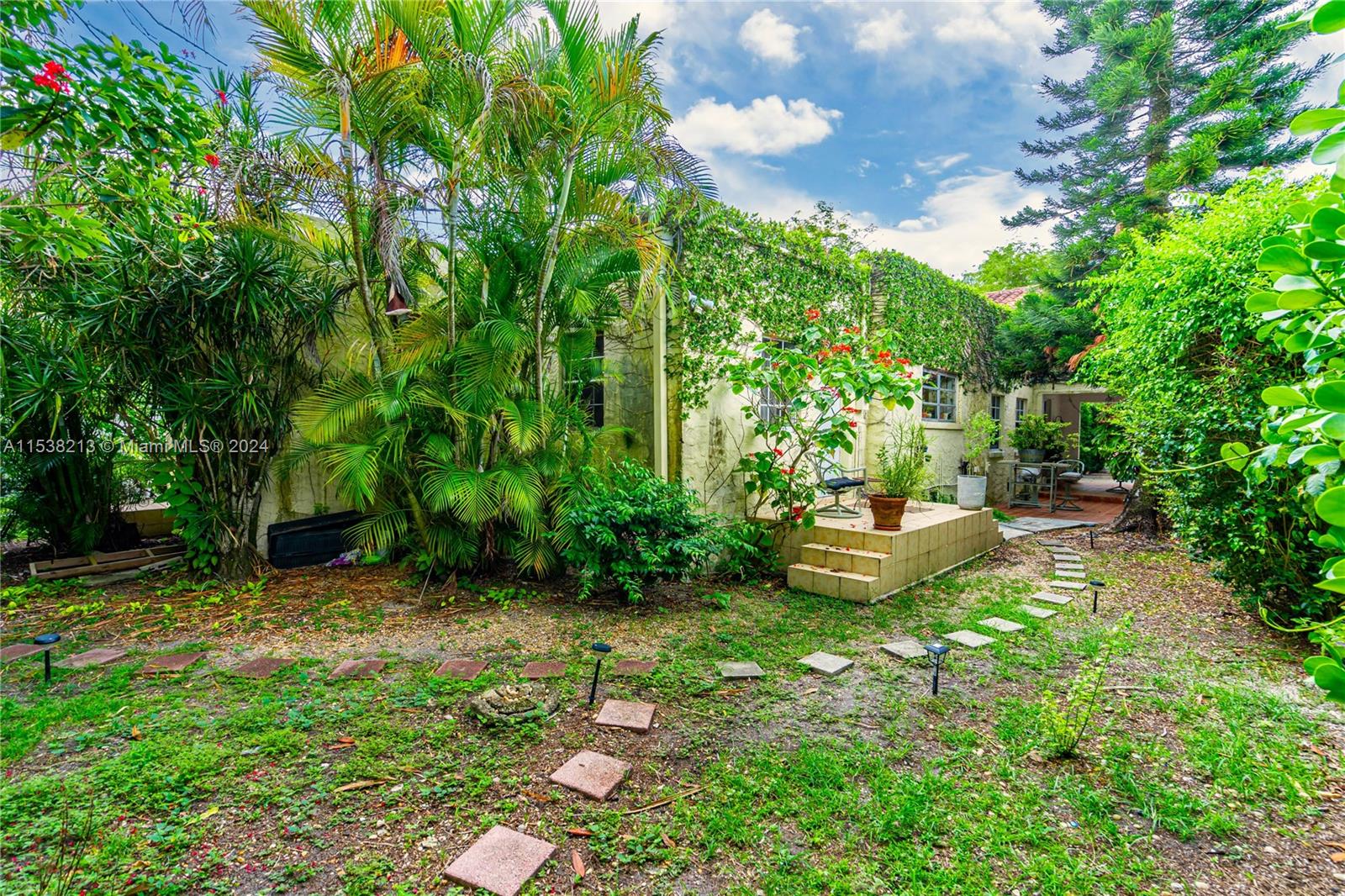1107 Alhambra Cir, Coral Gables, Florida 33134, 6 Bedrooms Bedrooms, ,3 BathroomsBathrooms,Residential,For Sale,1107 Alhambra Cir,A11538213