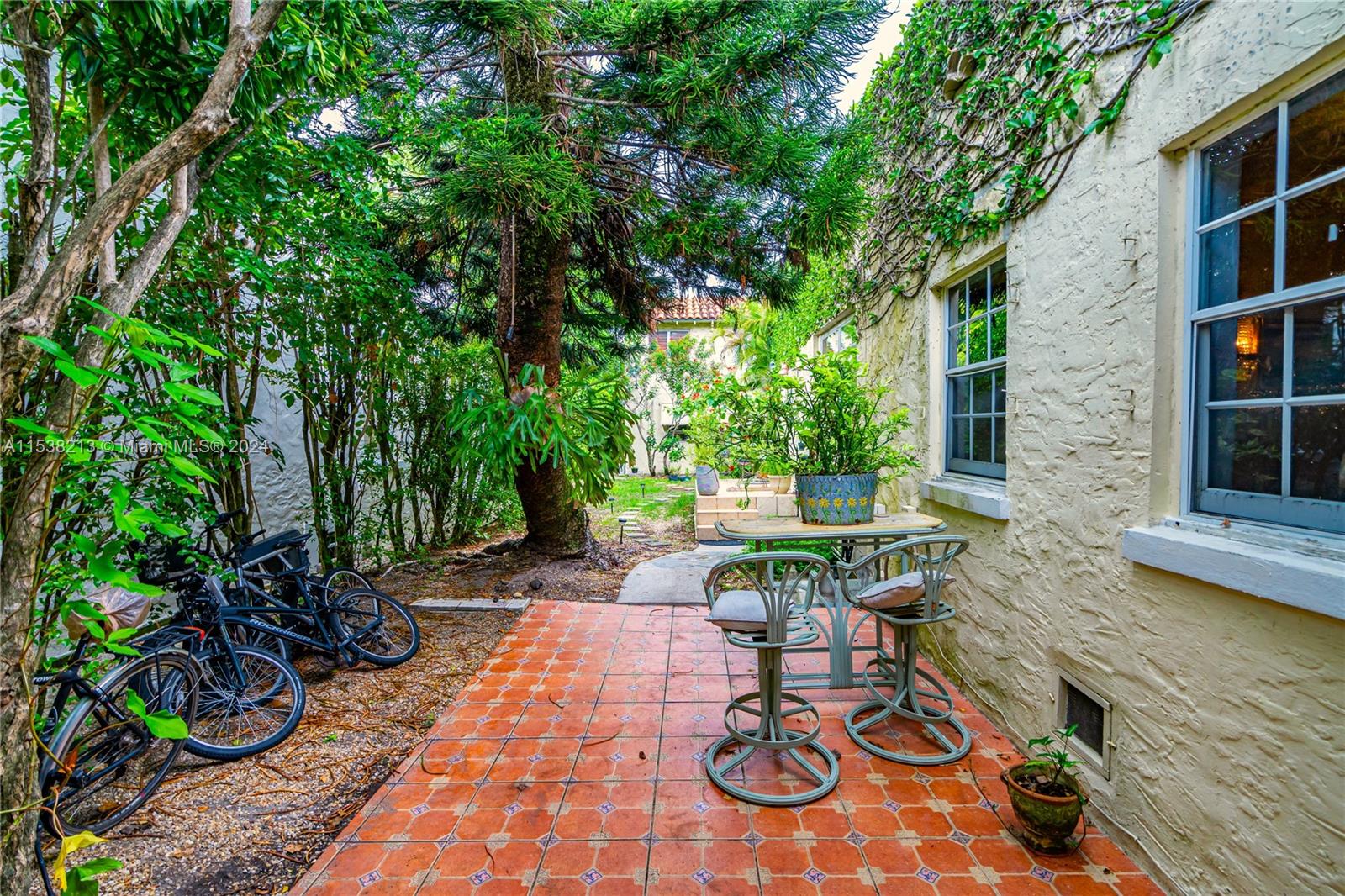1107 Alhambra Cir, Coral Gables, Florida 33134, 6 Bedrooms Bedrooms, ,3 BathroomsBathrooms,Residential,For Sale,1107 Alhambra Cir,A11538213
