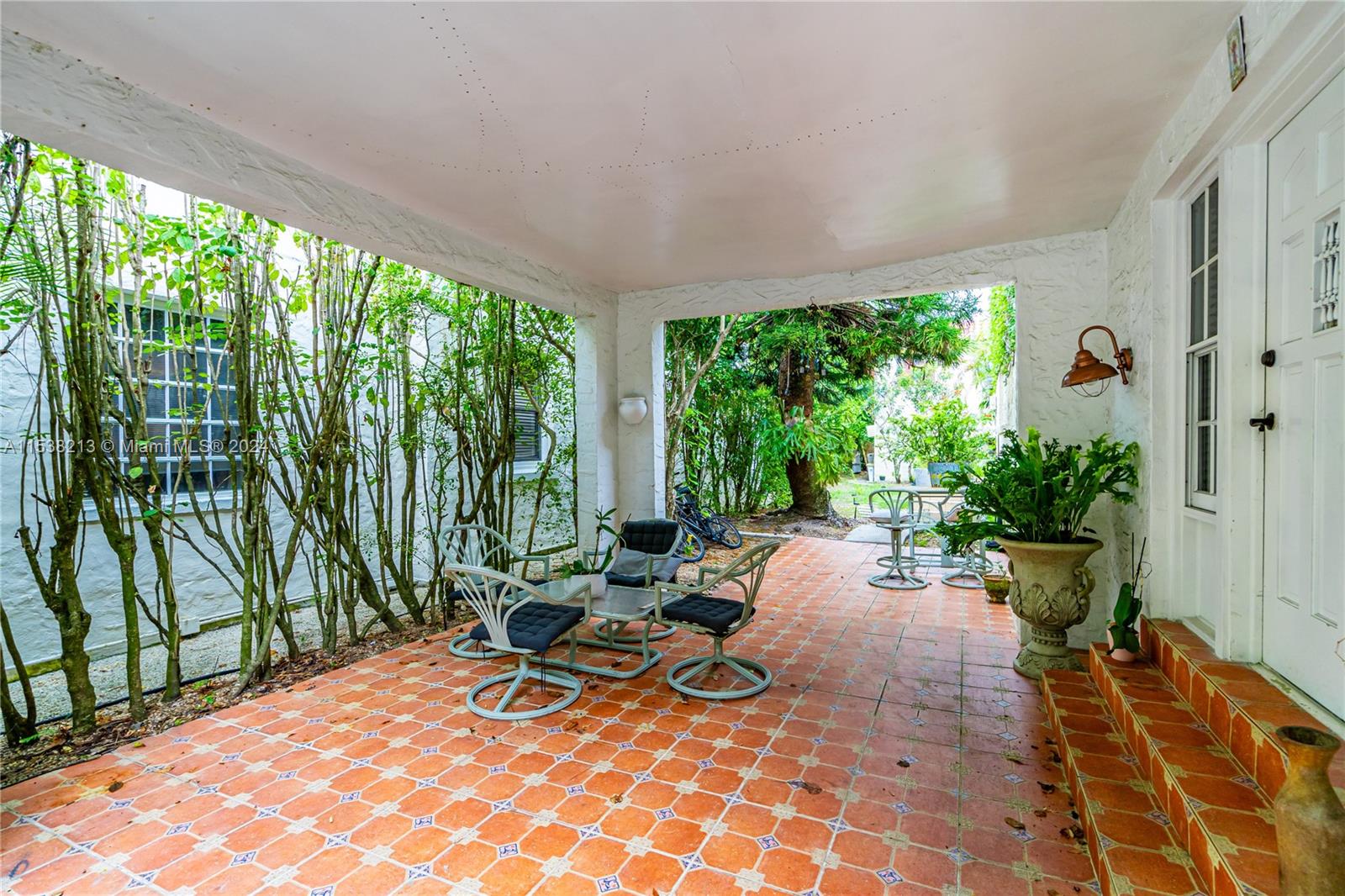 1107 Alhambra Cir, Coral Gables, Florida 33134, 6 Bedrooms Bedrooms, ,3 BathroomsBathrooms,Residential,For Sale,1107 Alhambra Cir,A11538213