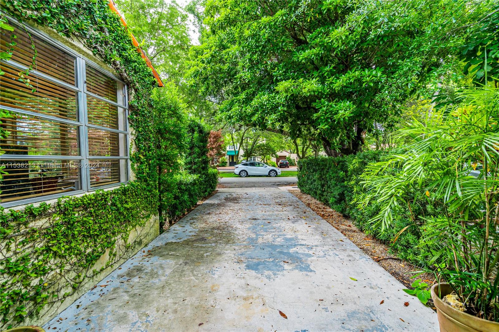 1107 Alhambra Cir, Coral Gables, Florida 33134, 6 Bedrooms Bedrooms, ,3 BathroomsBathrooms,Residential,For Sale,1107 Alhambra Cir,A11538213