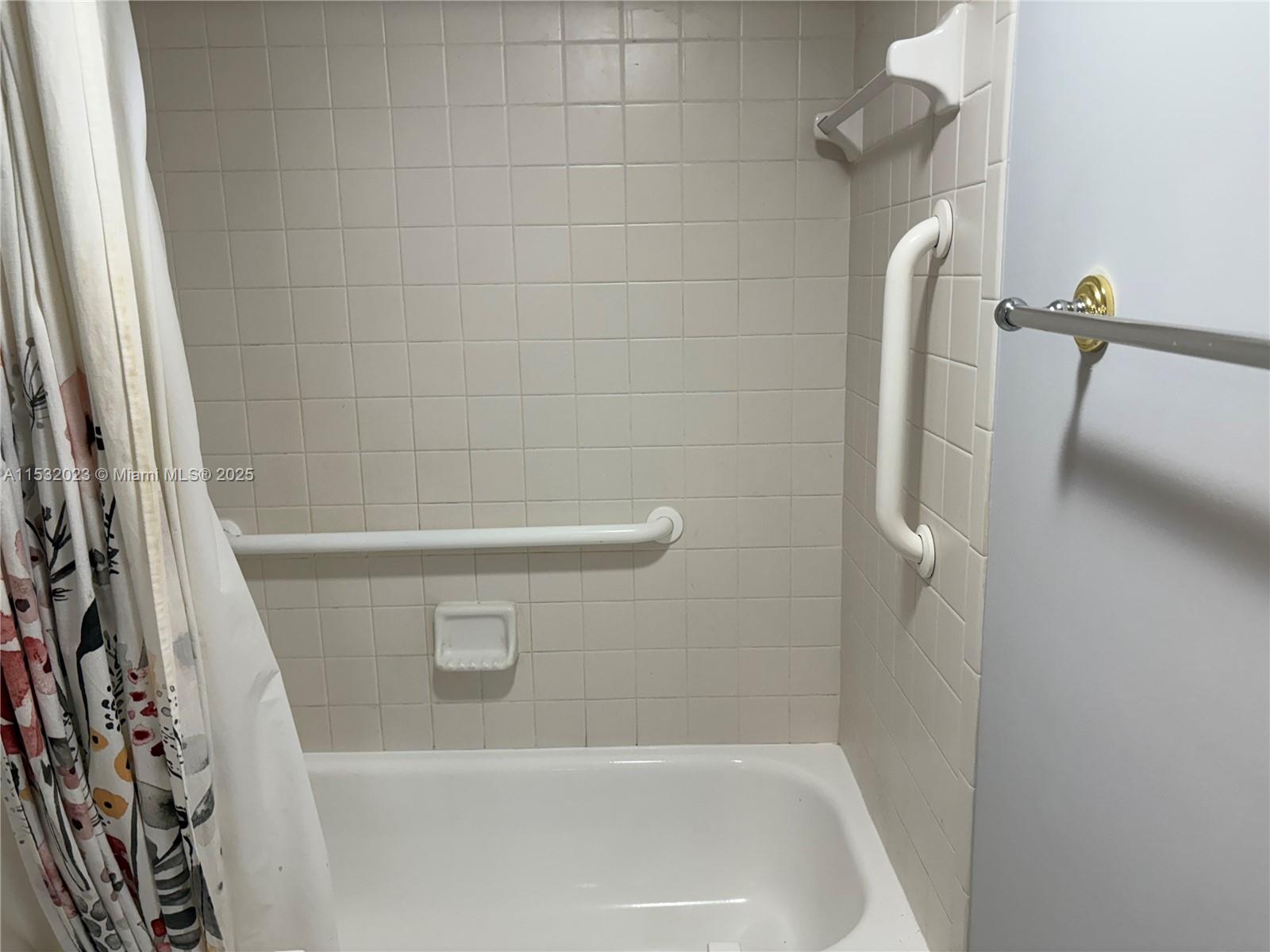 12755 SW 16th Ct 211B, Pembroke Pines, Florida 33027, 2 Bedrooms Bedrooms, ,1 BathroomBathrooms,Residential,For Sale,12755 SW 16th Ct 211B,A11532023