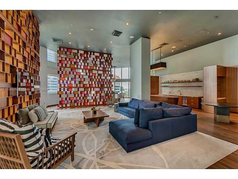 1300 BRICKELL BAY DR 3400, Miami, Florida 33131, 1 Bedroom Bedrooms, ,1 BathroomBathrooms,Residentiallease,For Rent,1300 BRICKELL BAY DR 3400,A11538625