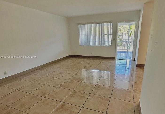 270 Layne Blvd 202, Hallandale Beach, Florida 33009, 2 Bedrooms Bedrooms, ,2 BathroomsBathrooms,Residentiallease,For Rent,270 Layne Blvd 202,A11538585