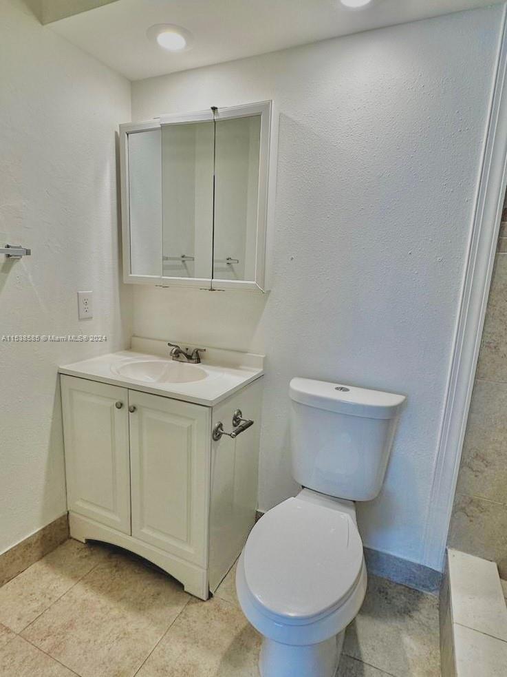 270 Layne Blvd 202, Hallandale Beach, Florida 33009, 2 Bedrooms Bedrooms, ,2 BathroomsBathrooms,Residentiallease,For Rent,270 Layne Blvd 202,A11538585