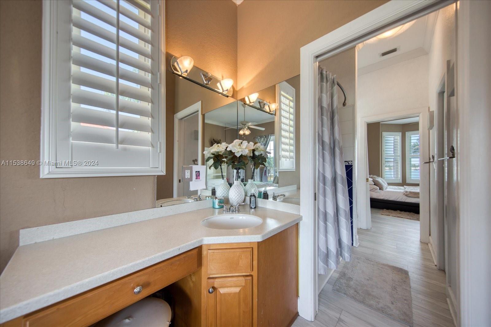 6025 KIPPS COLONY DR, Other City - In The State Of Florida, FL, 33707 United States, 5 Bedrooms Bedrooms, ,4 BathroomsBathrooms,Residential,For Sale,KIPPS COLONY DR,A11538649