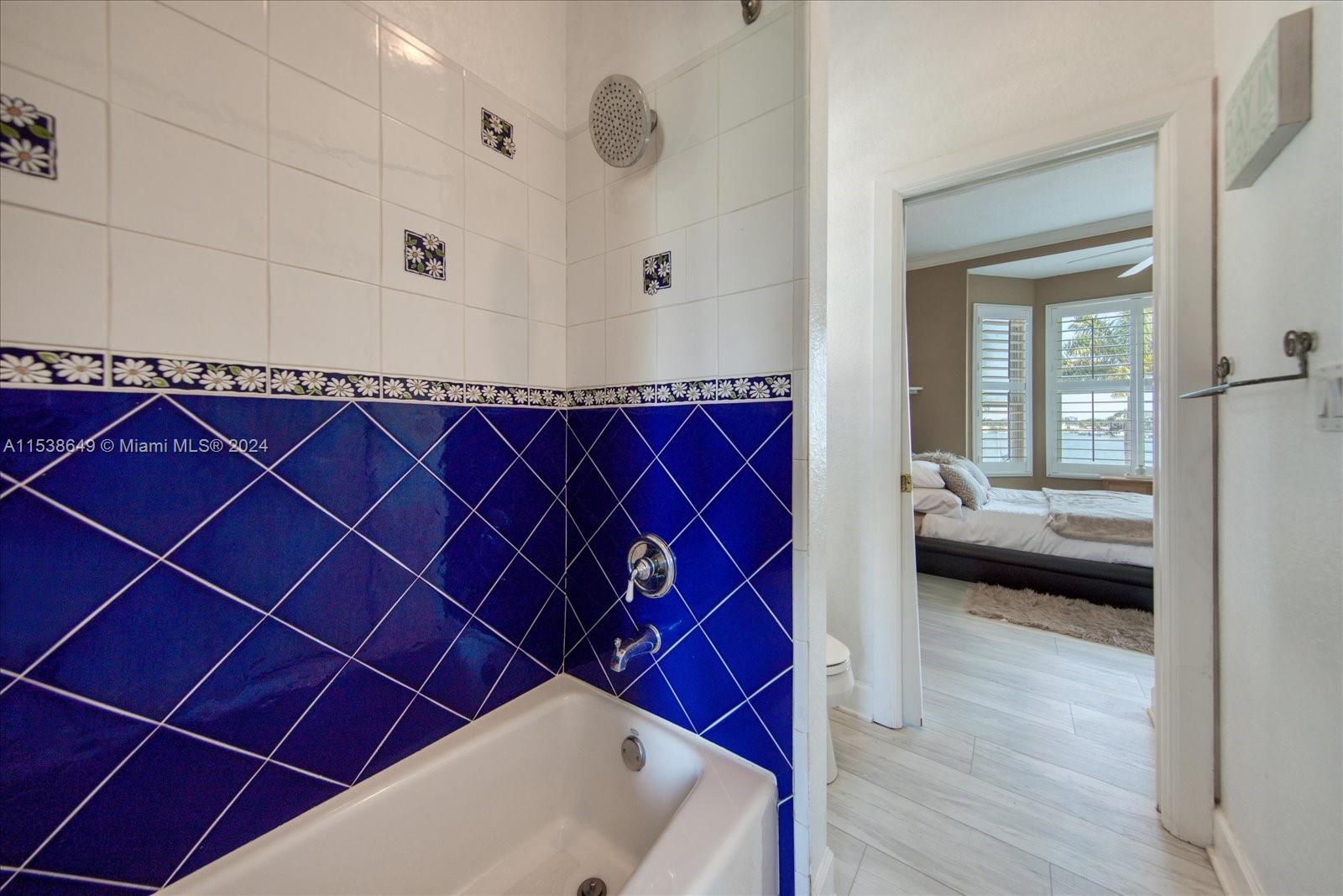 6025 KIPPS COLONY DR, Other City - In The State Of Florida, FL, 33707 United States, 5 Bedrooms Bedrooms, ,4 BathroomsBathrooms,Residential,For Sale,KIPPS COLONY DR,A11538649