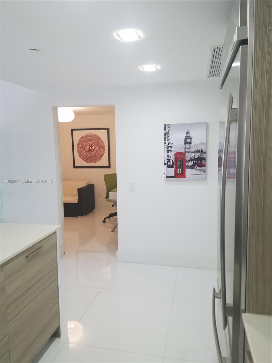 1300 Brickell Bay Dr 3508, Miami, Florida 33131, 2 Bedrooms Bedrooms, ,2 BathroomsBathrooms,Residentiallease,For Rent,1300 Brickell Bay Dr 3508,A11538655