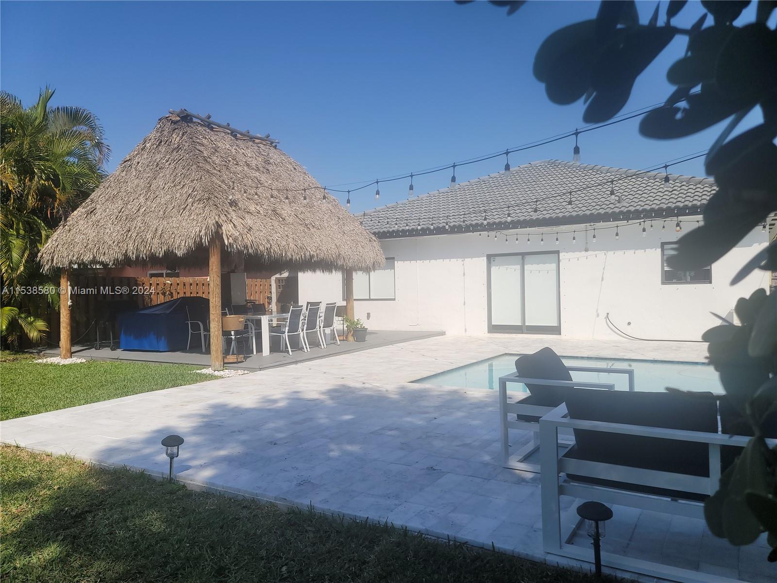 16500 SW 45th St, Miami, Florida 33185, 4 Bedrooms Bedrooms, ,2 BathroomsBathrooms,Residential,For Sale,16500 SW 45th St,A11538580