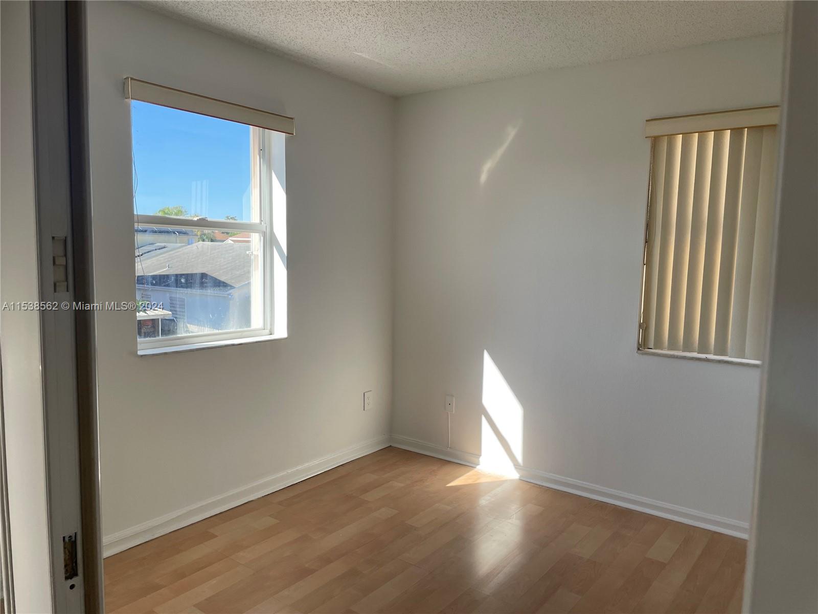 11950 SW 271st Ter, Homestead, Florida 33032, 4 Bedrooms Bedrooms, ,2 BathroomsBathrooms,Residentiallease,For Rent,11950 SW 271st Ter,A11538562