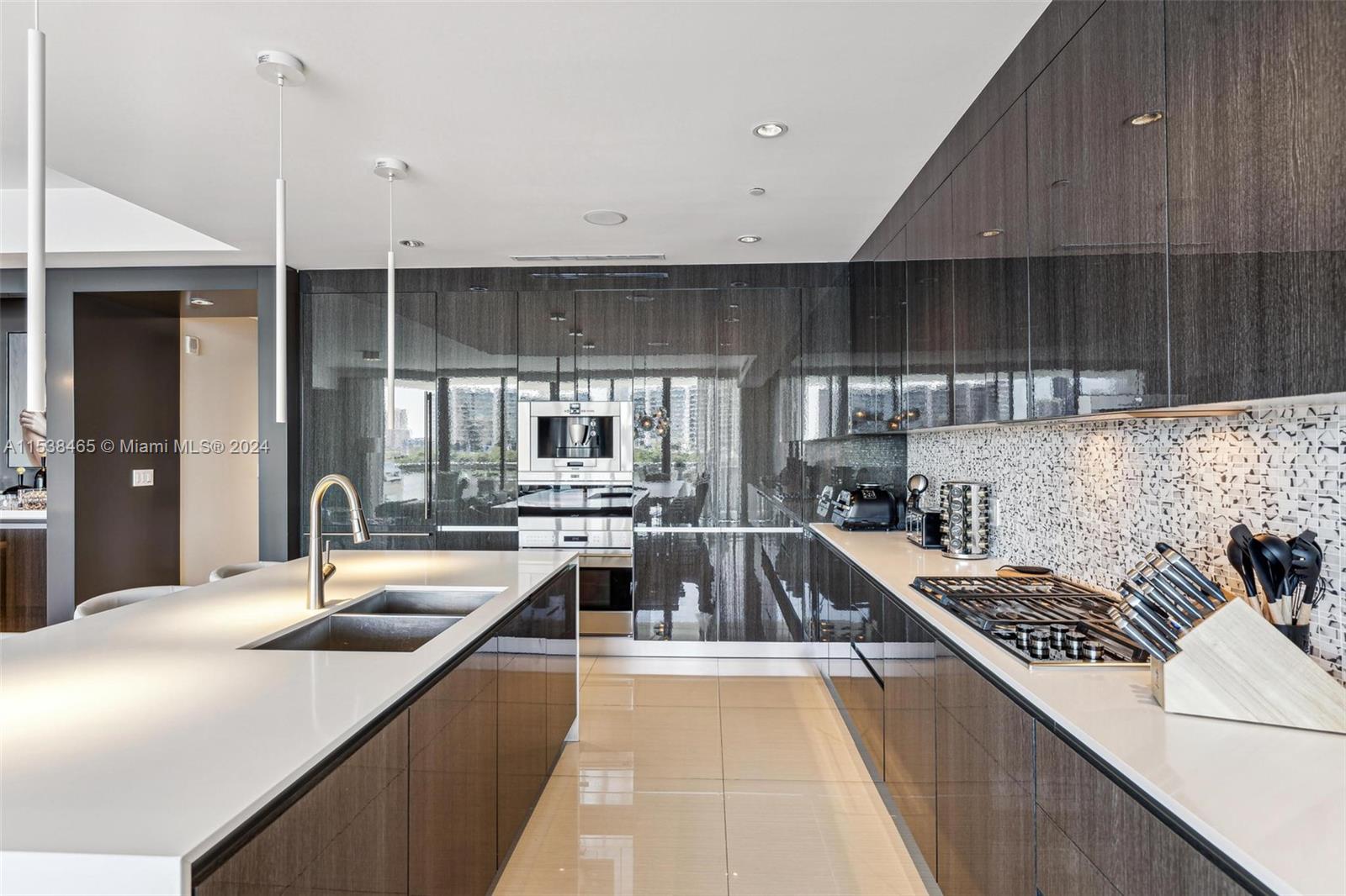 3300 NE 188th St 318, Aventura, Florida 33180, 4 Bedrooms Bedrooms, ,6 BathroomsBathrooms,Residential,For Sale,3300 NE 188th St 318,A11538465