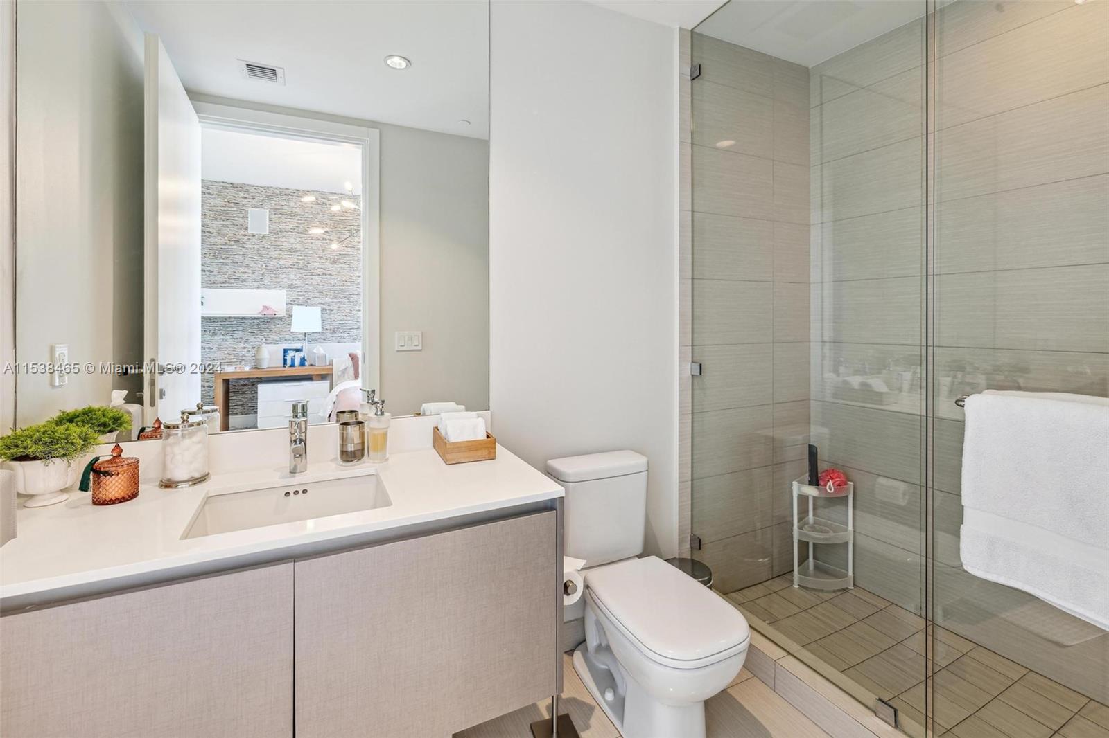 3300 NE 188th St 318, Aventura, Florida 33180, 4 Bedrooms Bedrooms, ,6 BathroomsBathrooms,Residential,For Sale,3300 NE 188th St 318,A11538465