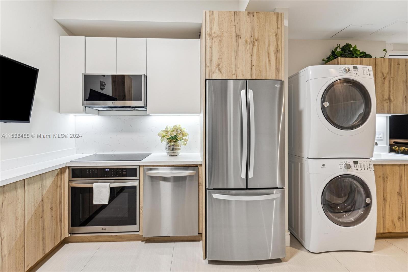 3300 NE 188th St 318, Aventura, Florida 33180, 4 Bedrooms Bedrooms, ,6 BathroomsBathrooms,Residential,For Sale,3300 NE 188th St 318,A11538465