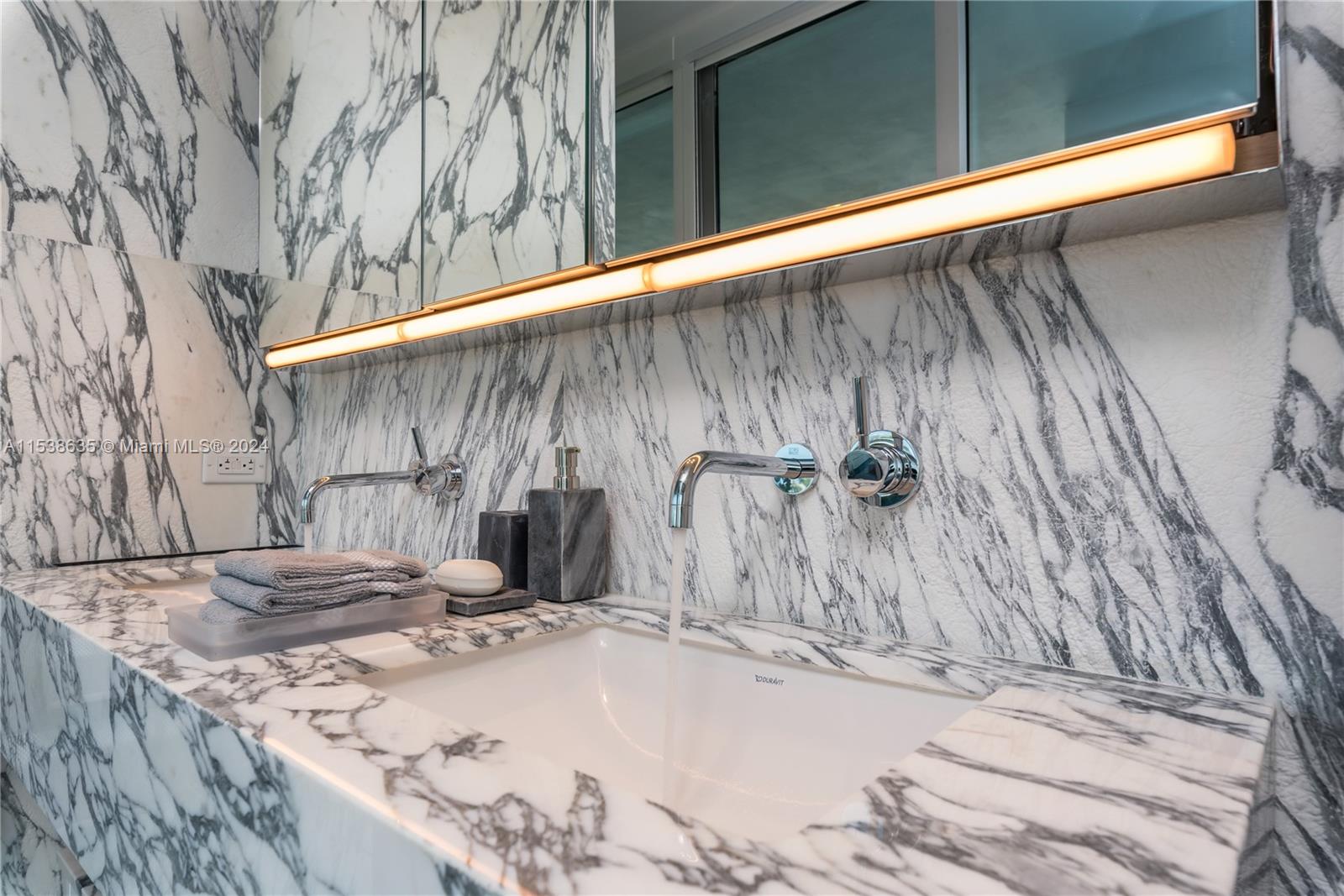 120 Ocean Dr 600, Miami Beach, Florida 33139, 2 Bedrooms Bedrooms, ,2 BathroomsBathrooms,Residentiallease,For Rent,120 Ocean Dr 600,A11538635