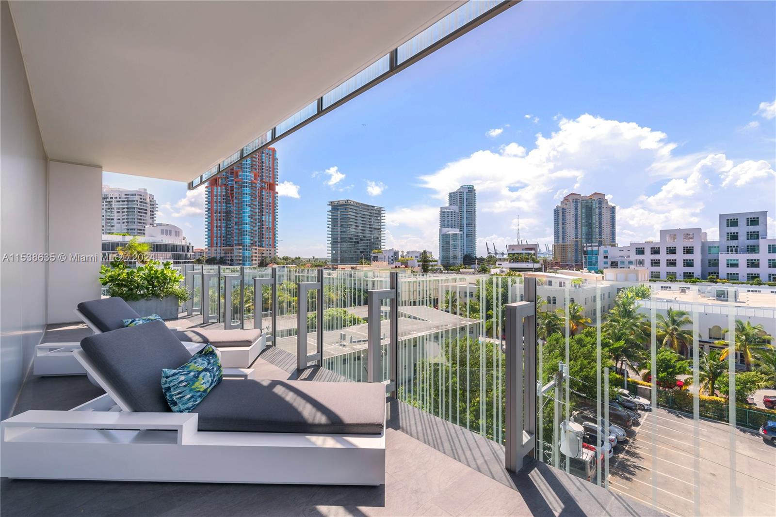 120 Ocean Dr 600, Miami Beach, Florida 33139, 2 Bedrooms Bedrooms, ,2 BathroomsBathrooms,Residentiallease,For Rent,120 Ocean Dr 600,A11538635