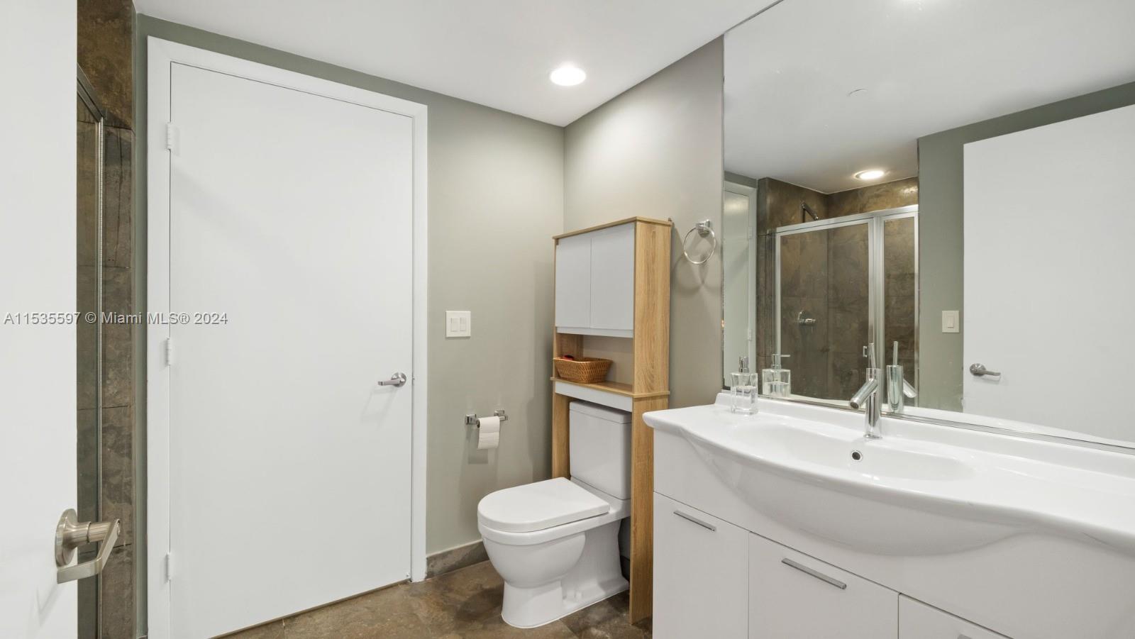 475 Brickell Ave 5109, Miami, Florida 33131, 2 Bedrooms Bedrooms, 1 Room Rooms,2 BathroomsBathrooms,Residential,For Sale,475 Brickell Ave 5109,A11535597