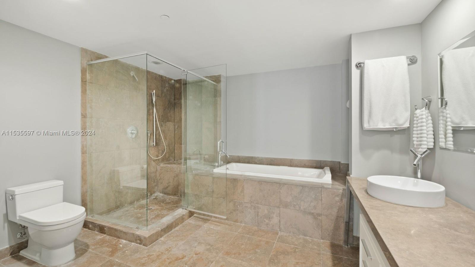 475 Brickell Ave 5109, Miami, Florida 33131, 2 Bedrooms Bedrooms, 1 Room Rooms,2 BathroomsBathrooms,Residential,For Sale,475 Brickell Ave 5109,A11535597