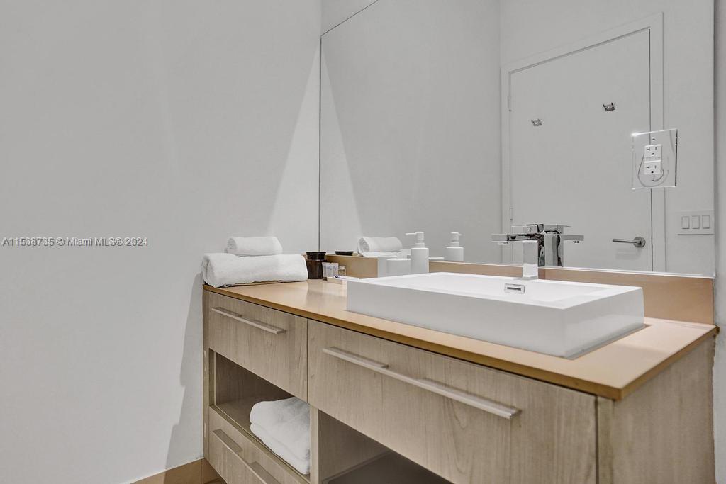 4111 S Ocean Dr 603, Hollywood, Florida 33019, 1 Bedroom Bedrooms, ,1 BathroomBathrooms,Residential,For Sale,4111 S Ocean Dr 603,A11538735