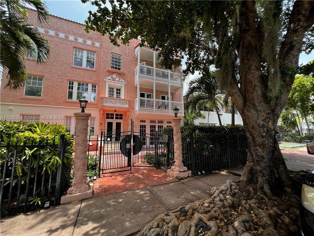 642 Michigan Ave 9, Miami Beach, Florida 33139, 1 Room Rooms,1 BathroomBathrooms,Residential,For Sale,642 Michigan Ave 9,A11535354