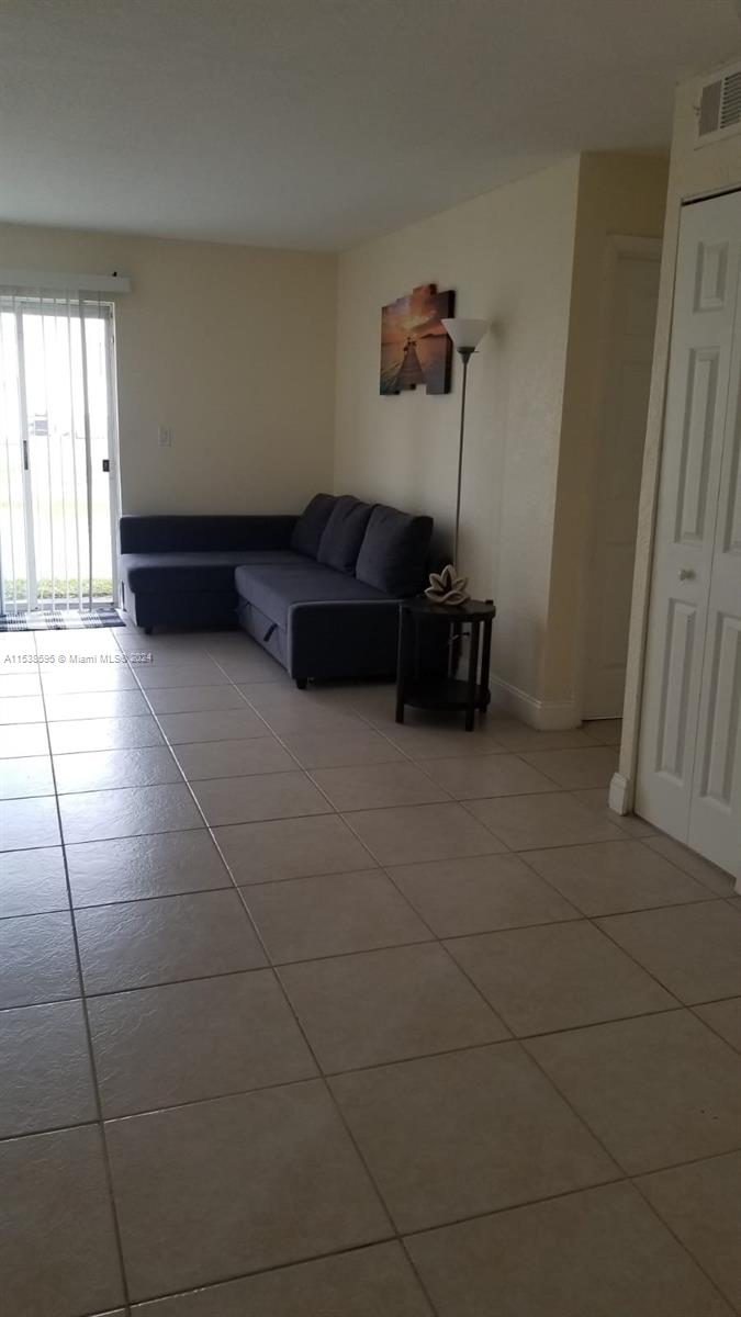 401 86th Ave, Pembroke Pines, FL, 33025 United States, 2 Bedrooms Bedrooms, ,2 BathroomsBathrooms,Residential,For Sale,86th Ave,A11538595