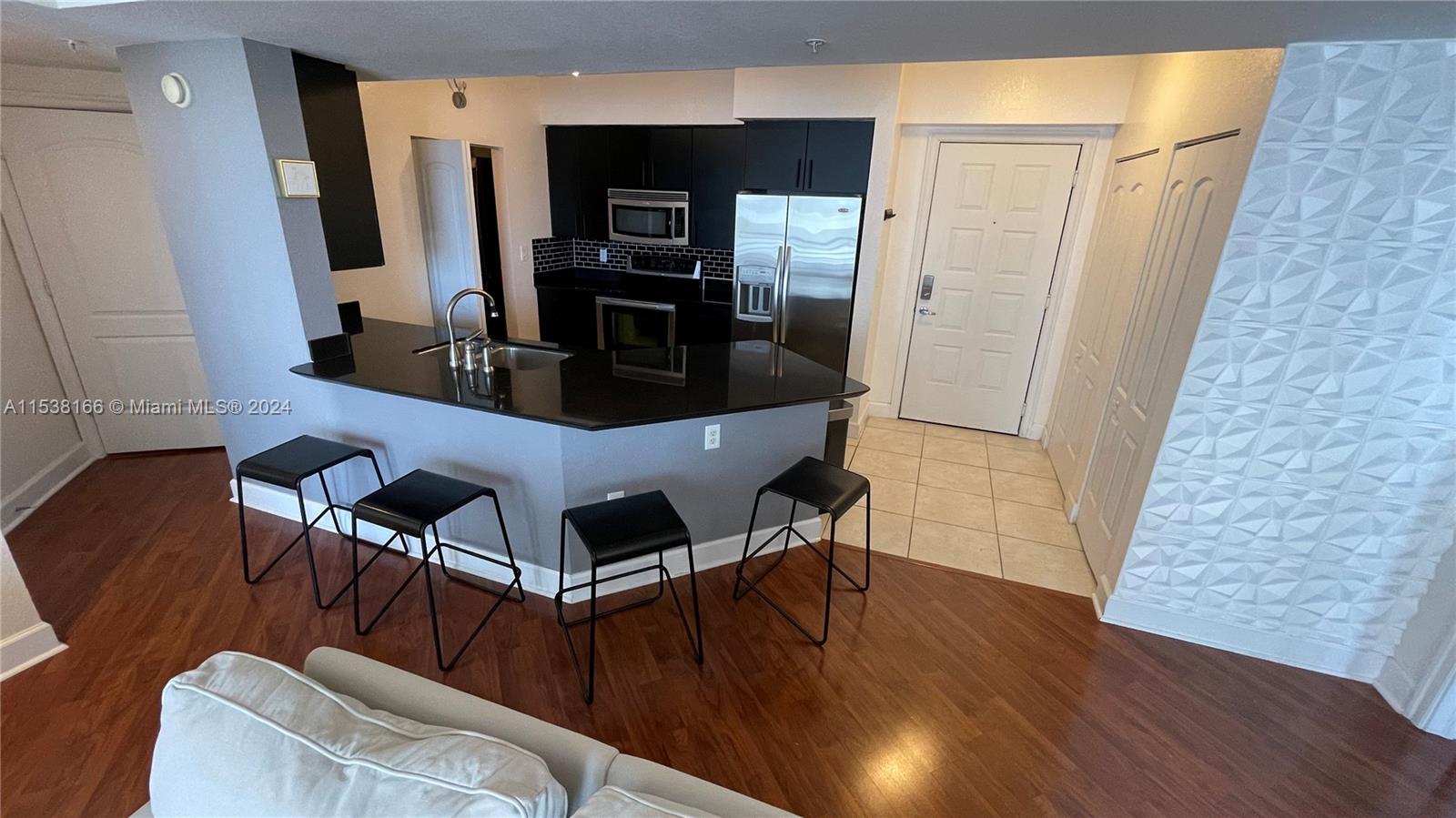 1830 Radius Dr 812, Hollywood, Florida 33020, 2 Bedrooms Bedrooms, ,2 BathroomsBathrooms,Residentiallease,For Rent,1830 Radius Dr 812,A11538166