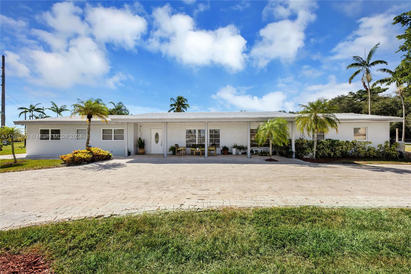 1401 SW 136th Ave  For Sale A11538362, FL