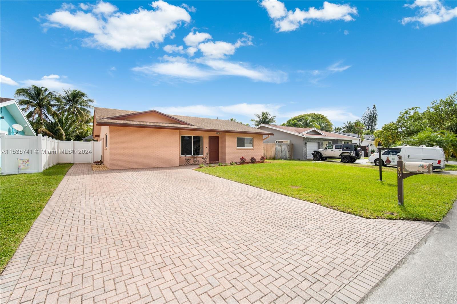 6904 33rd Ter, Fort Lauderdale, FL, 33309 United States, 4 Bedrooms Bedrooms, ,2 BathroomsBathrooms,Residential,For Sale,33rd Ter,A11538741