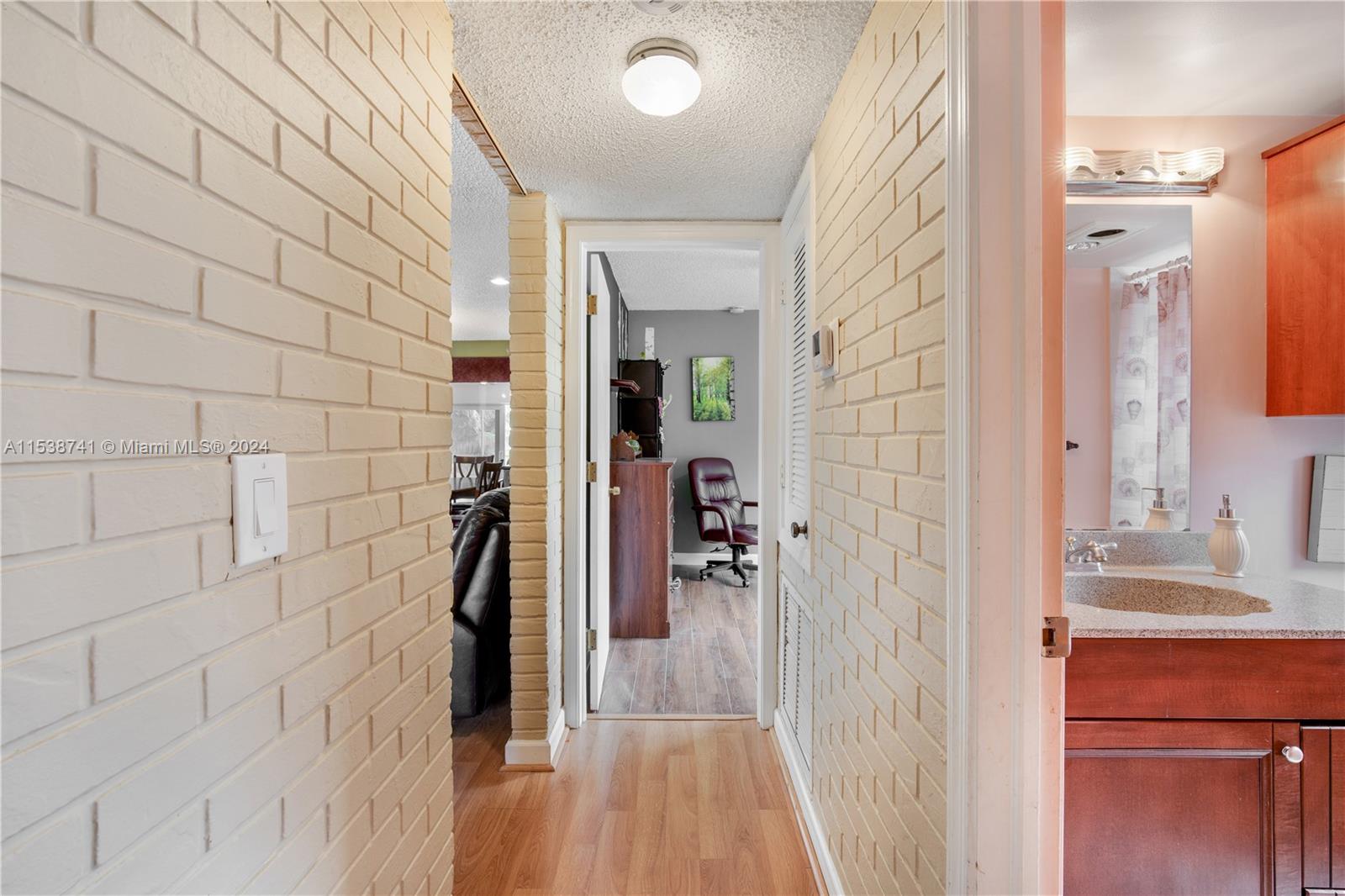 6904 33rd Ter, Fort Lauderdale, FL, 33309 United States, 4 Bedrooms Bedrooms, ,2 BathroomsBathrooms,Residential,For Sale,33rd Ter,A11538741