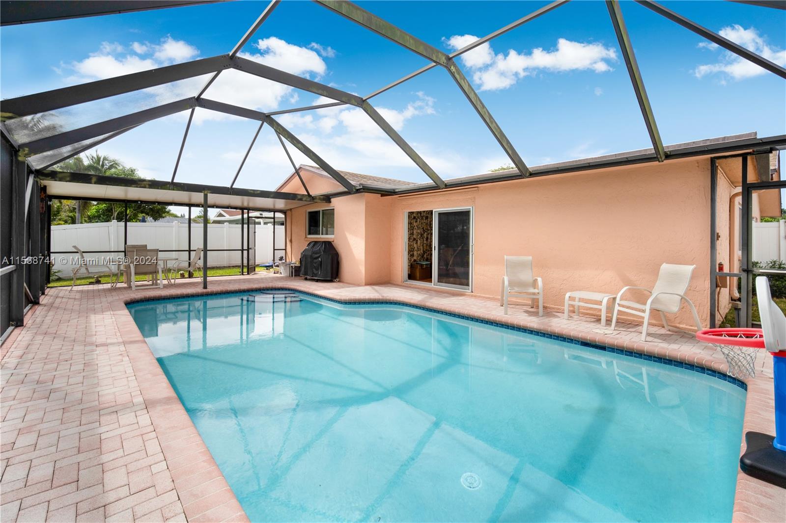 6904 33rd Ter, Fort Lauderdale, FL, 33309 United States, 4 Bedrooms Bedrooms, ,2 BathroomsBathrooms,Residential,For Sale,33rd Ter,A11538741