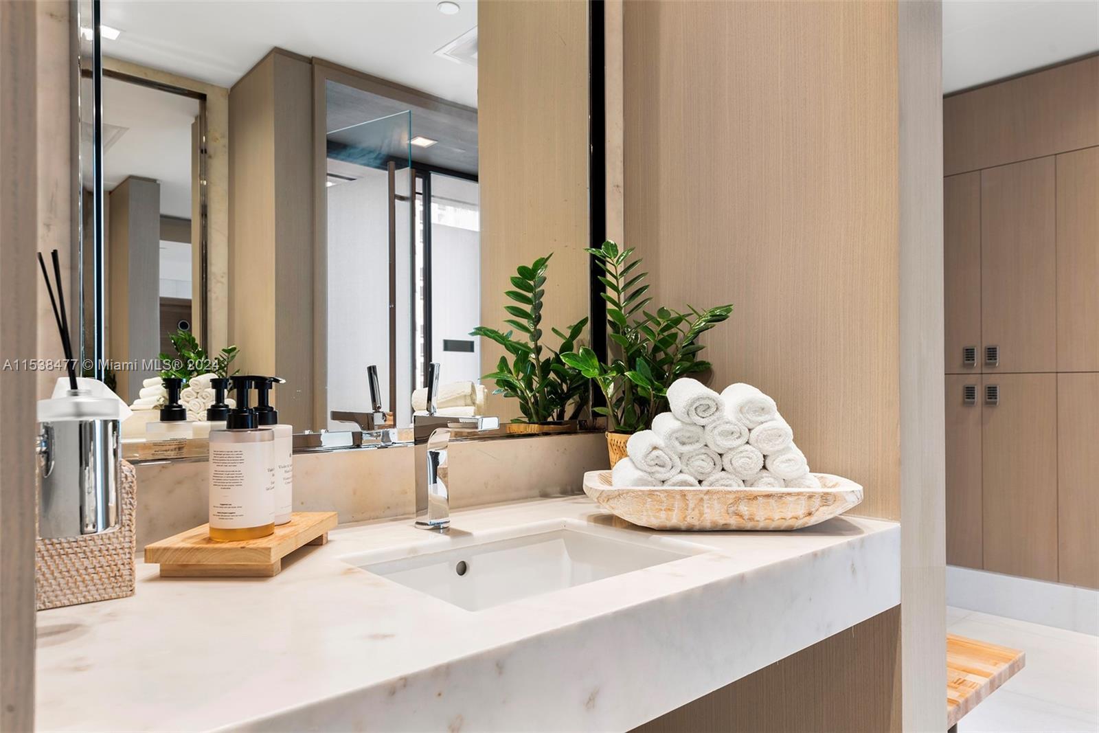 700 NE 26th Terrace 5403, Miami, Florida 33137, 4 Bedrooms Bedrooms, ,6 BathroomsBathrooms,Residentiallease,For Rent,700 NE 26th Terrace 5403,A11538477