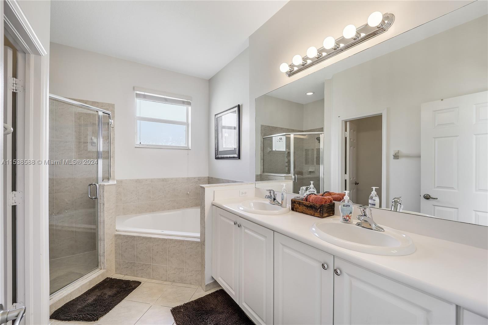 2922 NE 1st Dr, Homestead, Florida 33033, 4 Bedrooms Bedrooms, ,2 BathroomsBathrooms,Residential,For Sale,2922 NE 1st Dr,A11538588